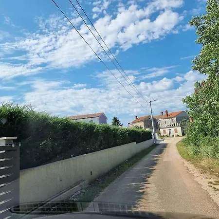 Vila 9 *
