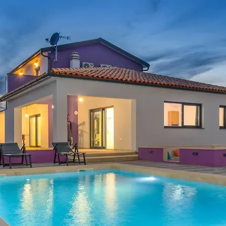 Vila 9