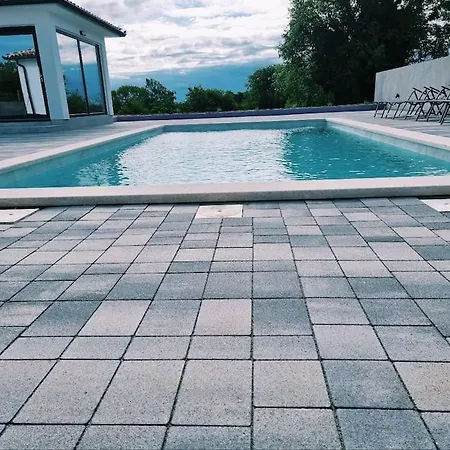 9 Vila Marčana