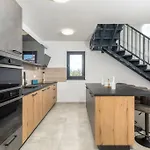 Villa 9 *