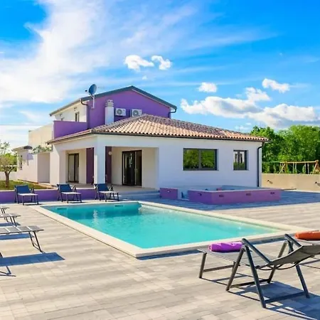 Villa 9