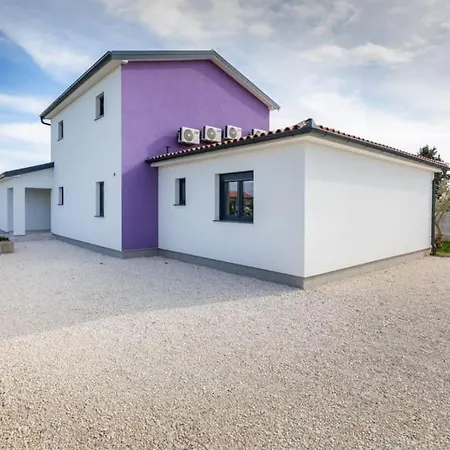 Villa 9